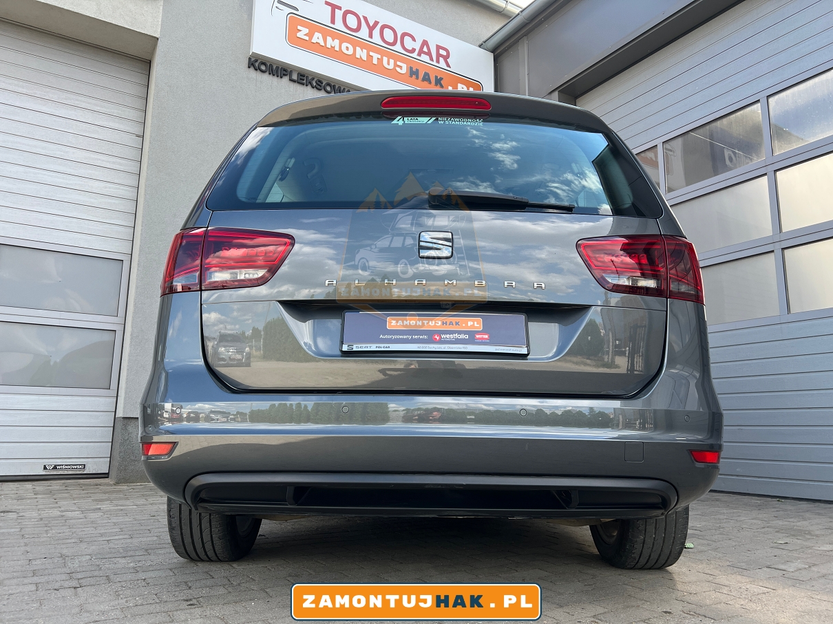 montaz hakow holowniczych dla seat w poznaniu profesjonalny serwis hakow holowniczych 